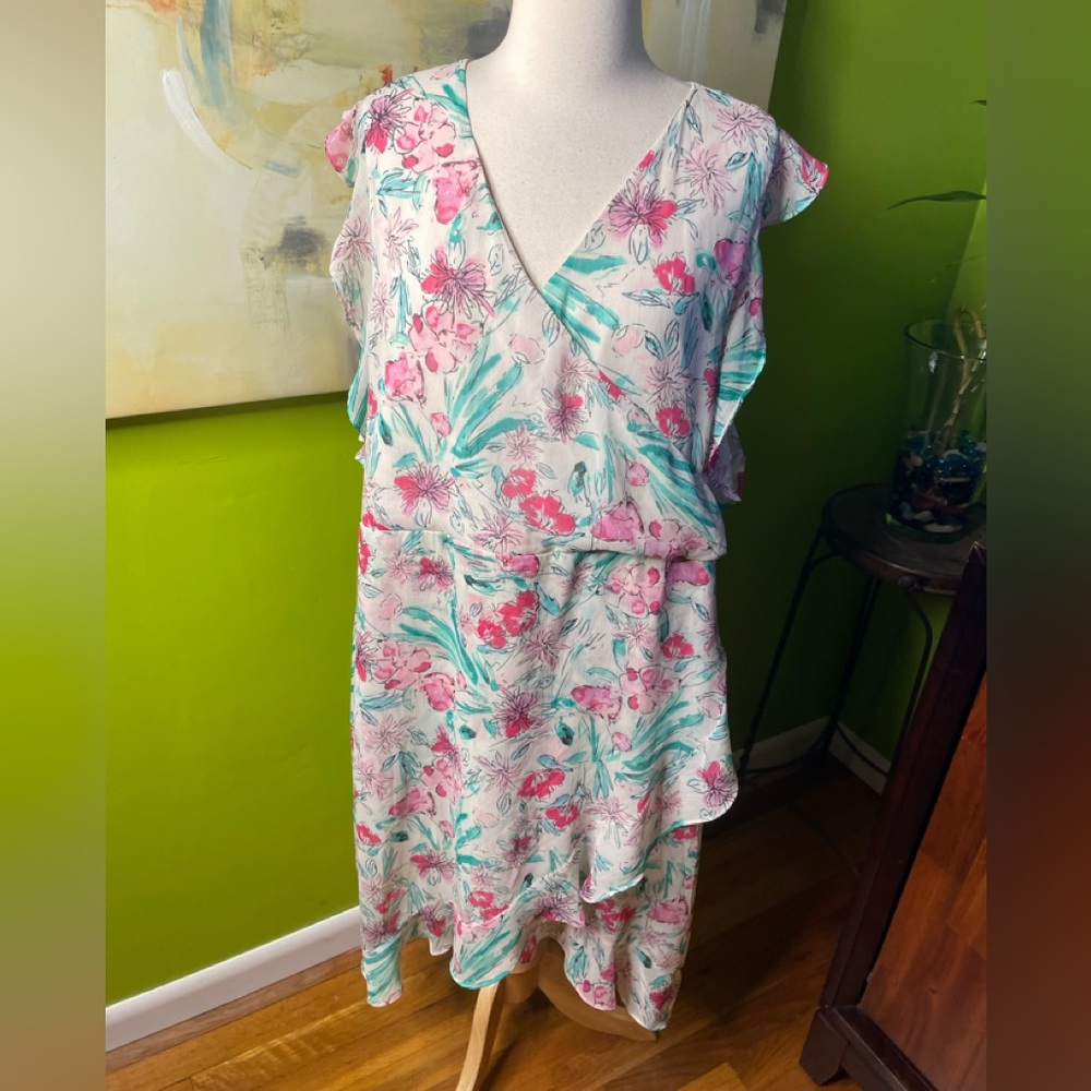 Fully lined dress with ruffles